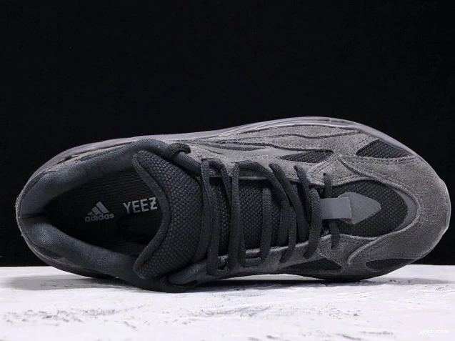 700 Yeezy FU6684 Boost Adidas V2 Vanta